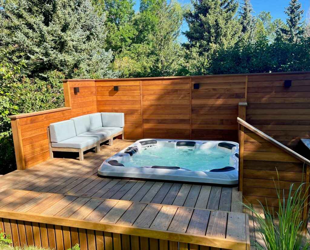 Alpine Hot Tub - Spacious 7-Person Therapy Experience with Elegant Design